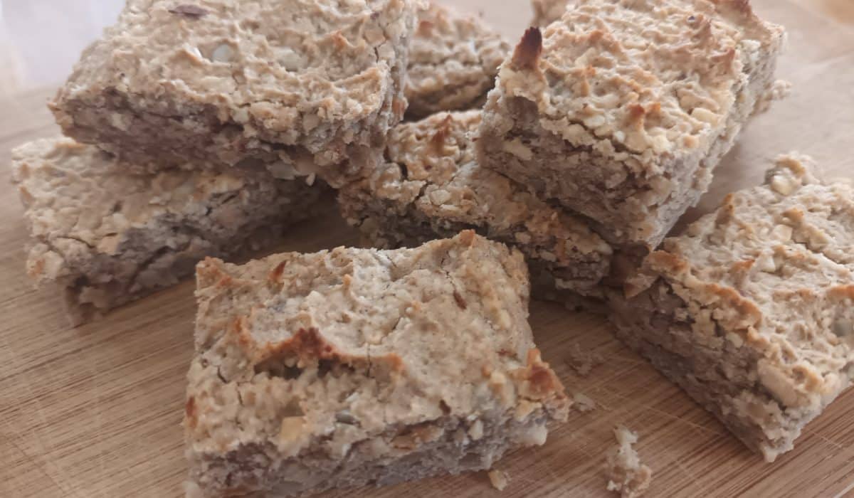 petits gâteaux carrés