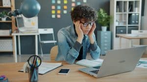 Lire la suite à propos de l’article Fatigue et brouillard mental à la périménopause : comment soutenir son énergie ?
