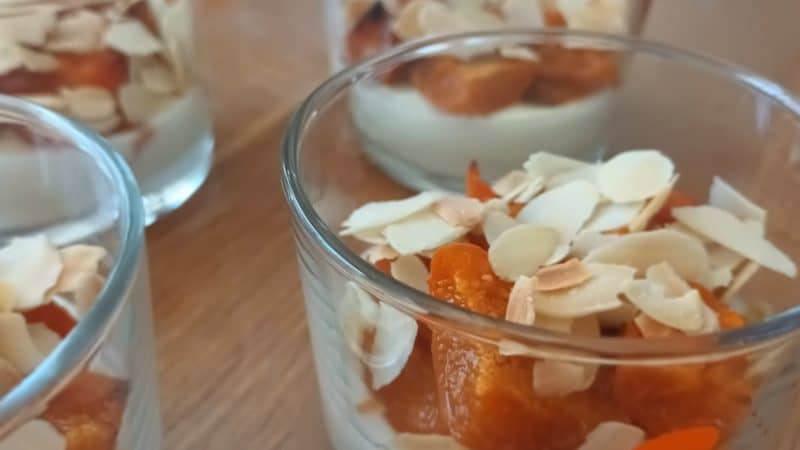 dessert yaourt et fruits